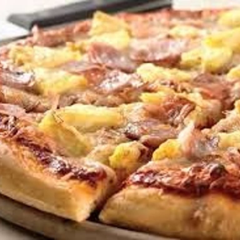 Delicious Pizza Options at Our Italian Restaurant
